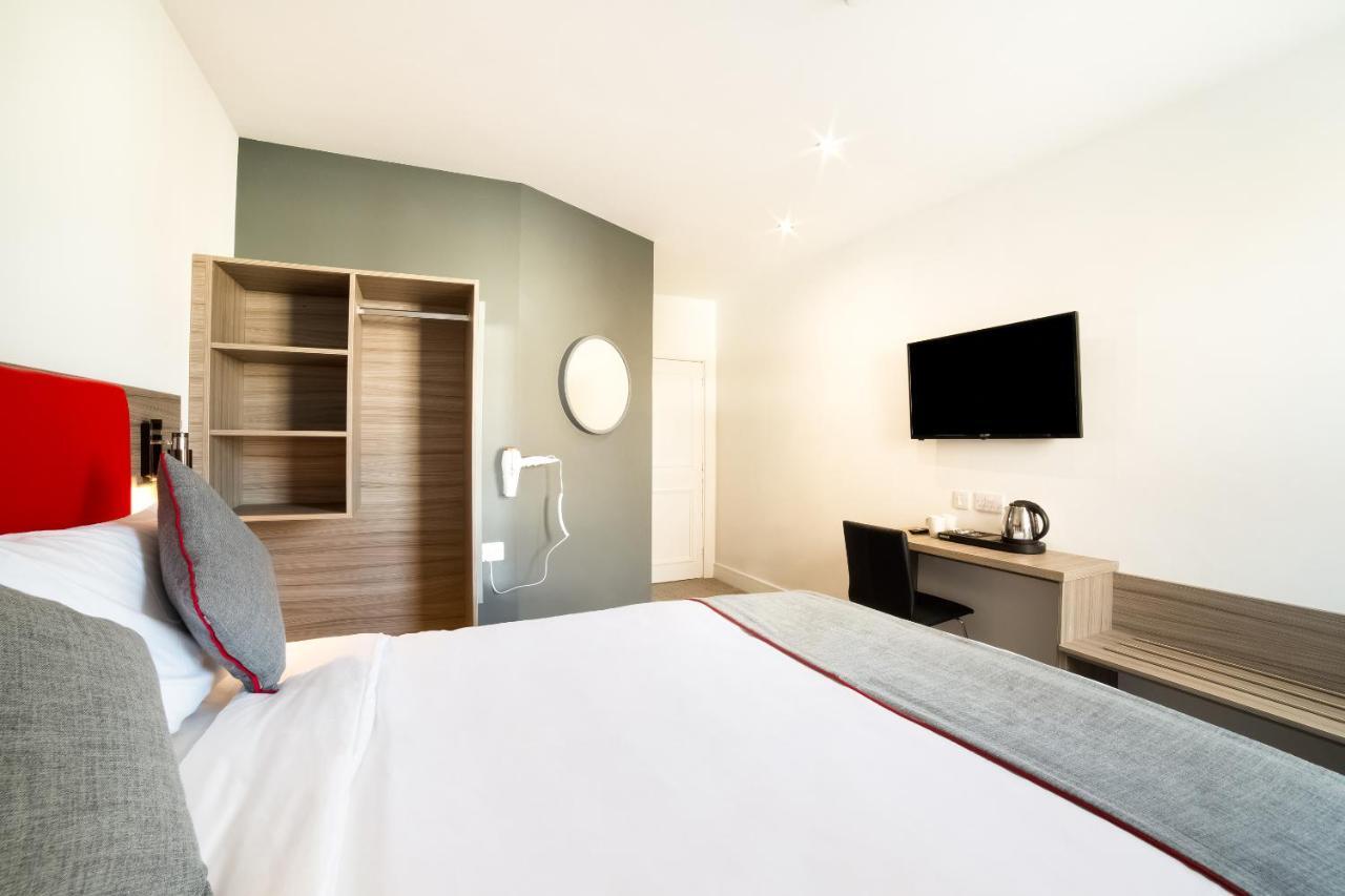 The Connaught Hotel 3*